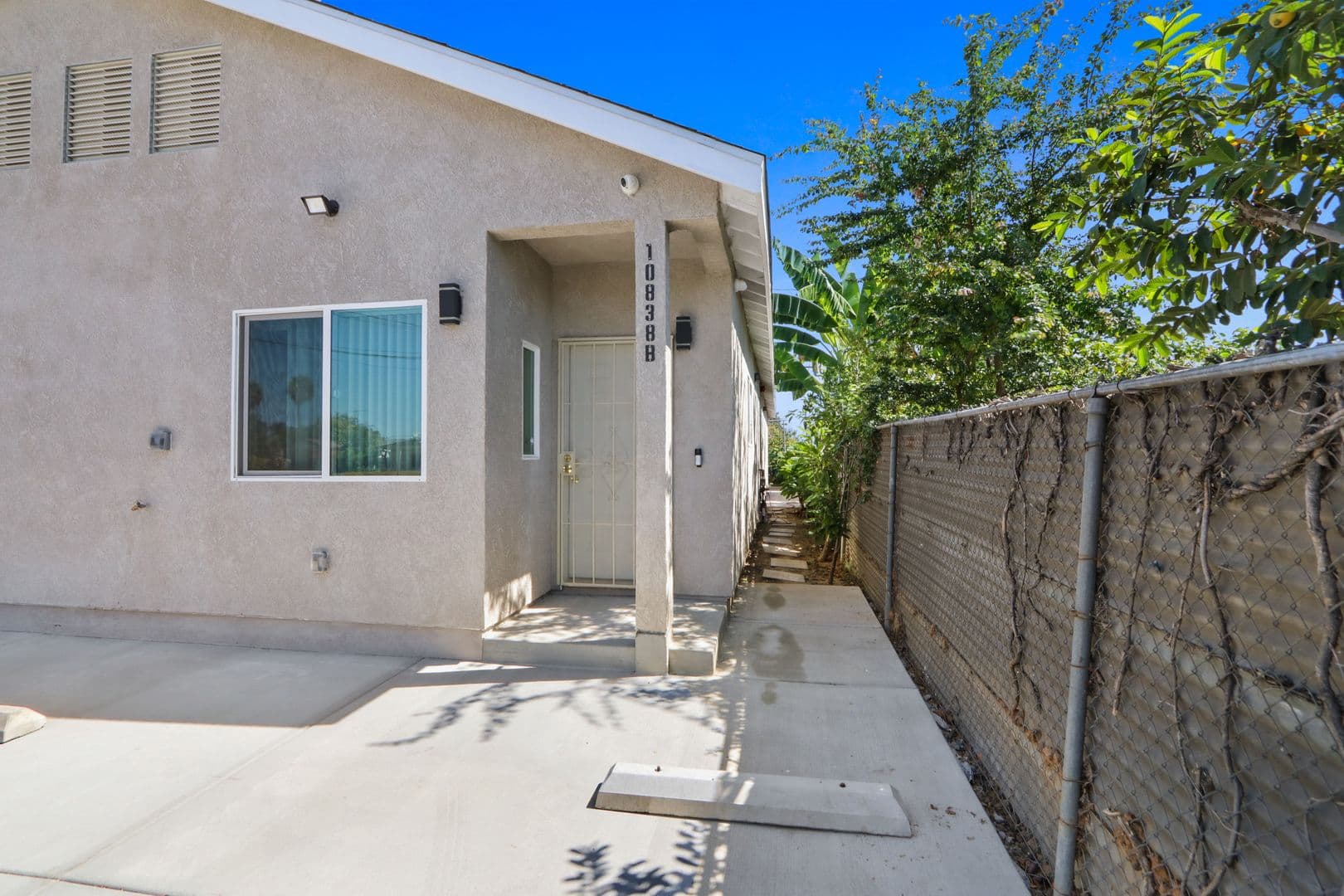Whittier Apartment: 10838 Carmenita Road