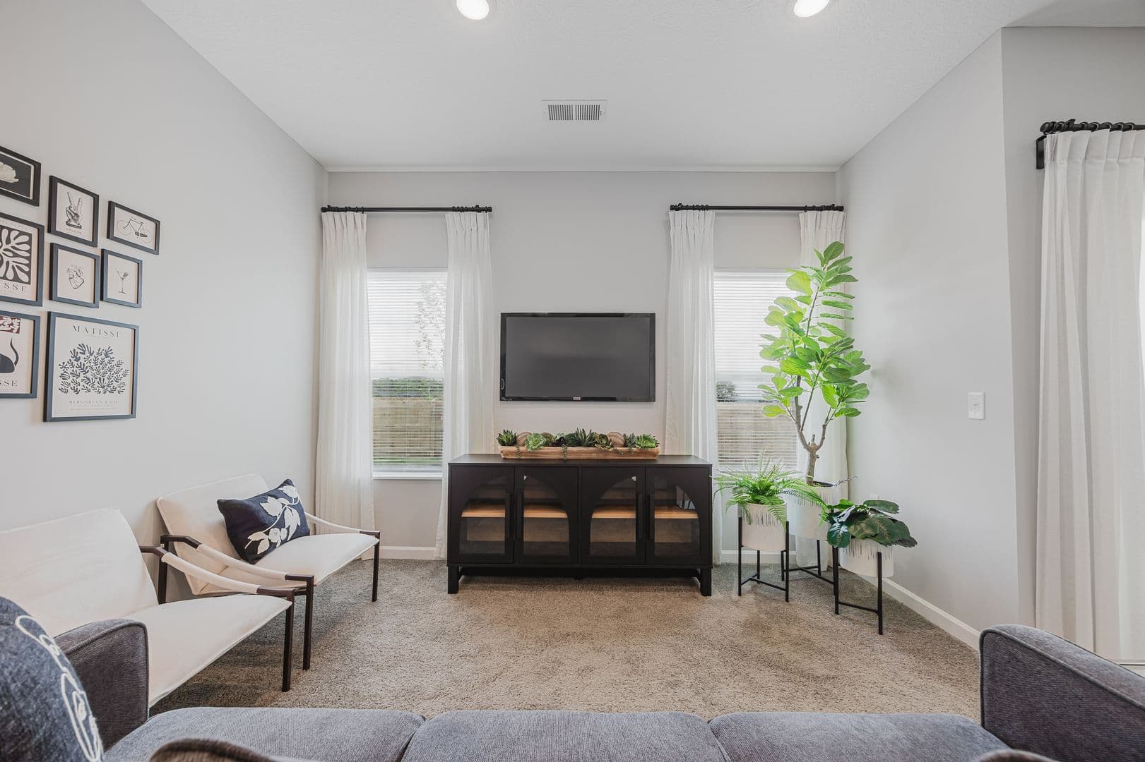Pataskala Apartment: 11 Woodford Way