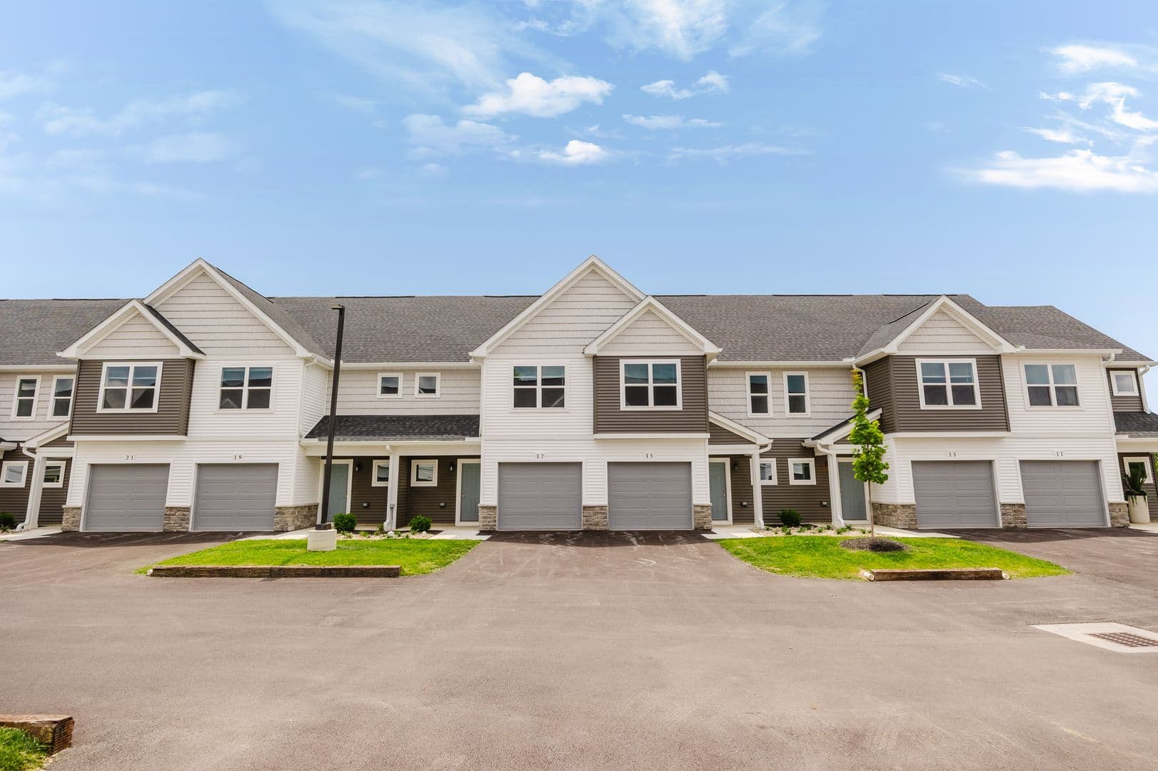 Pataskala Apartment: 11 Woodford Way