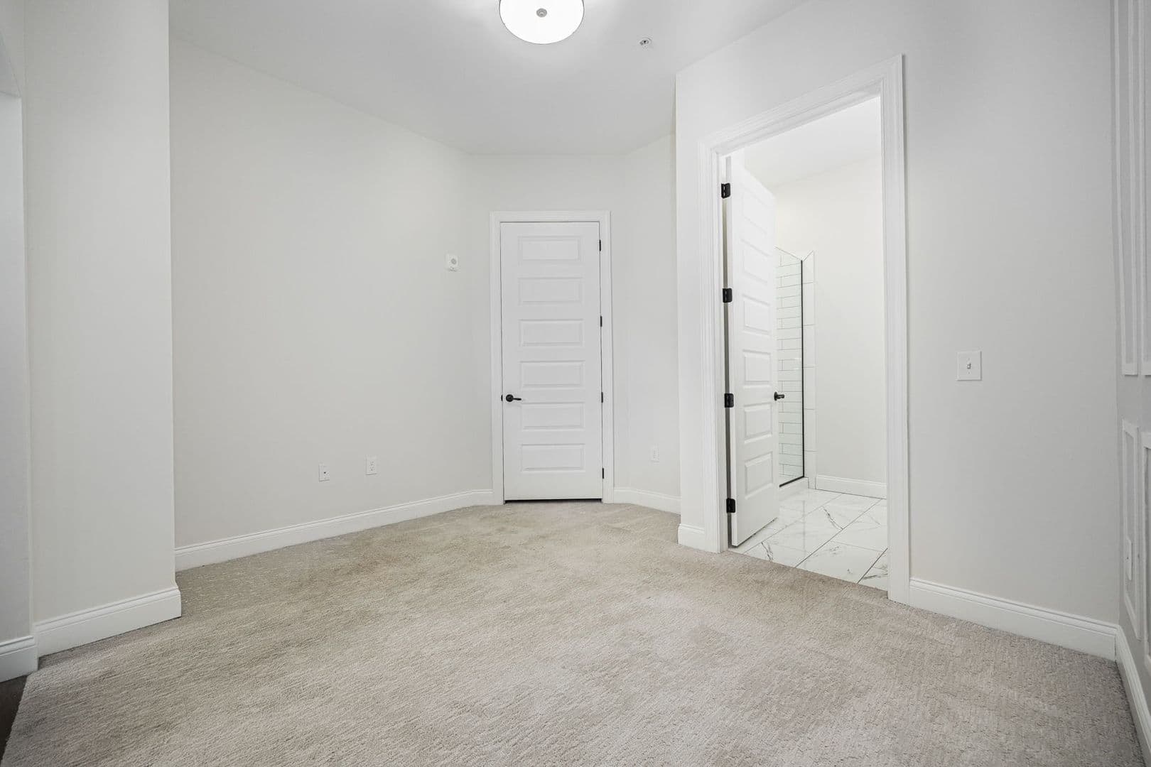 Columbus Apartment: 1079 N. High St.