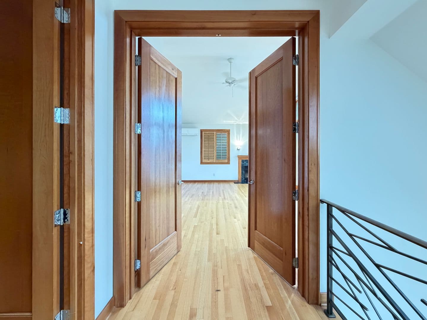 Mercer Island House: 7275 N Mercer Way