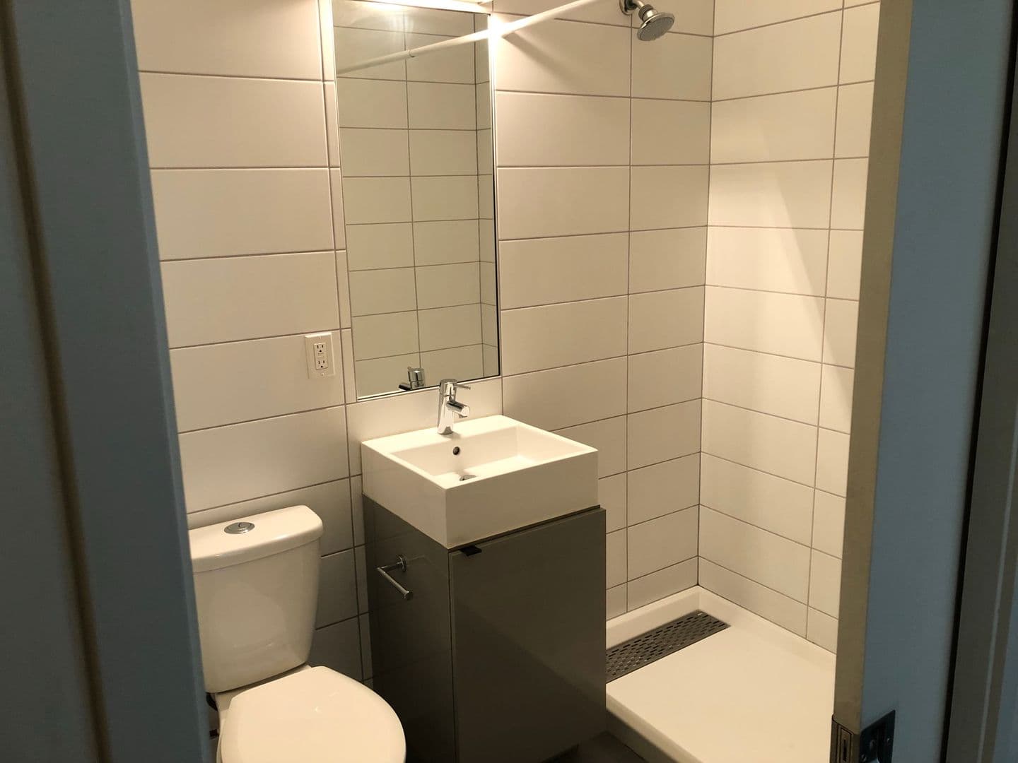 Seattle Apartment: 838 NE 69th St