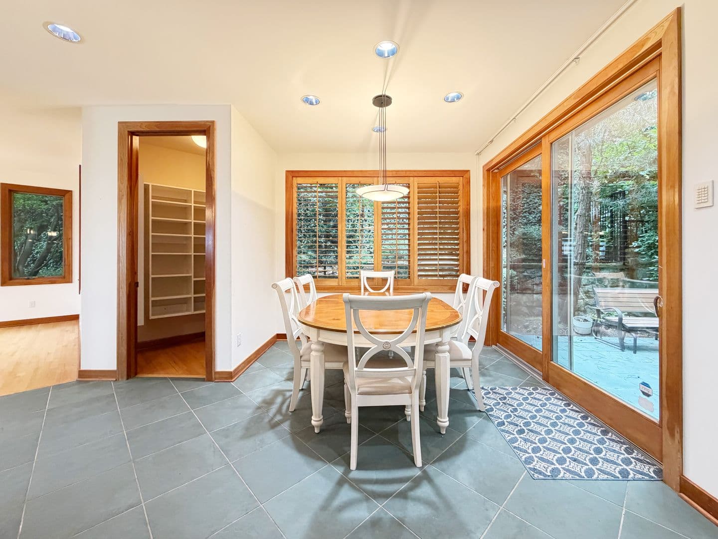 Mercer Island House: 7275 N Mercer Way