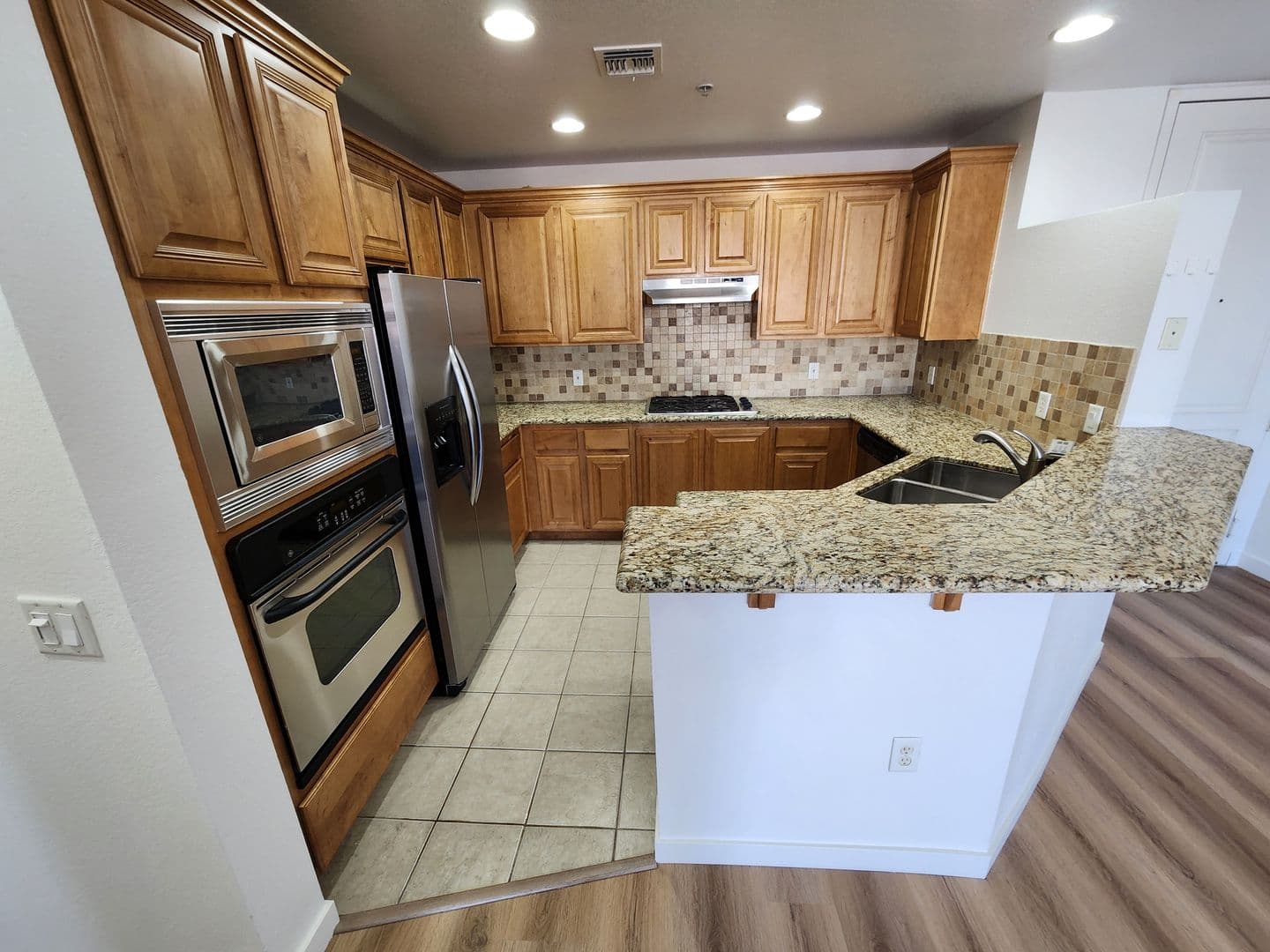 Las Vegas House: 35 E Agate Ave #507