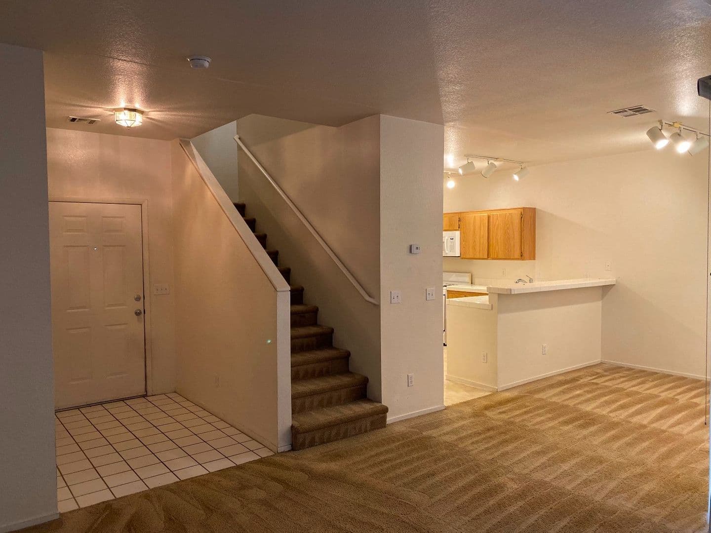Henderson House: 251 S. Green Valley Pkwy #1012