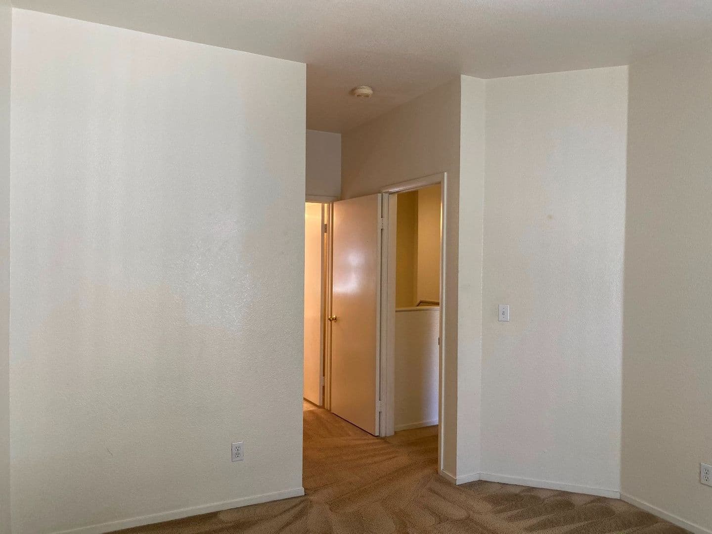Henderson House: 251 S. Green Valley Pkwy #1012