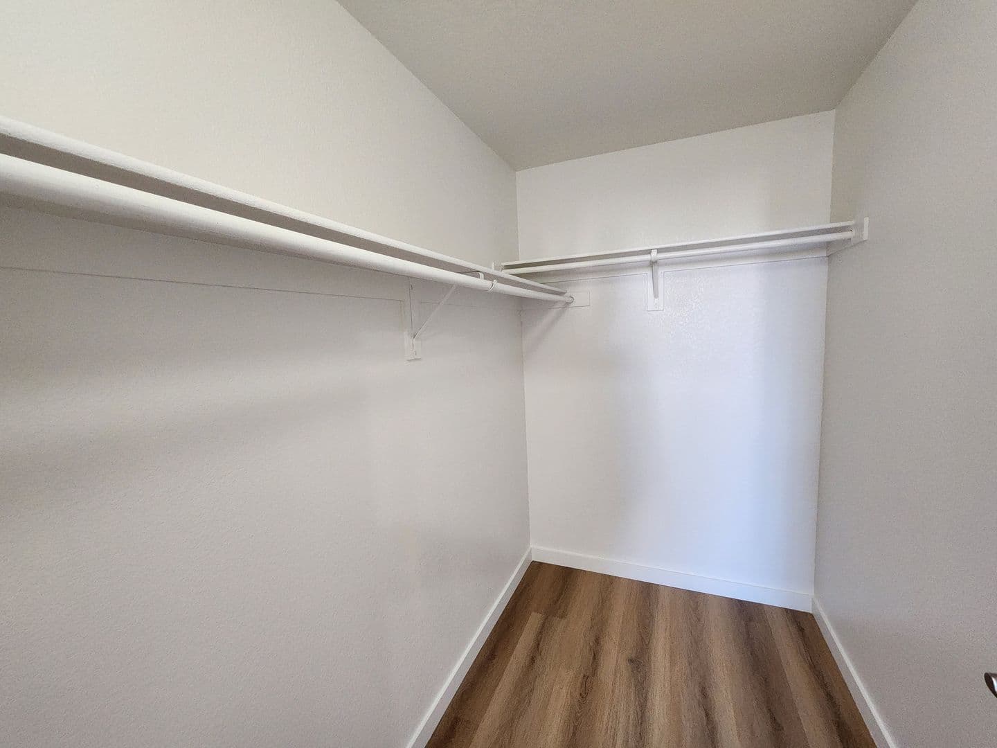 Las Vegas House: 35 E Agate Ave #507