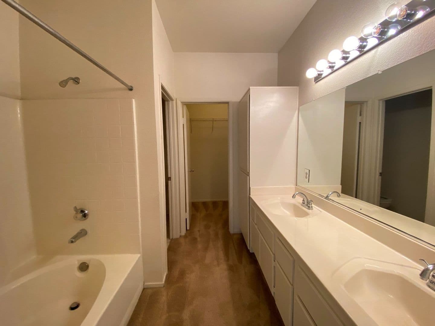 Henderson House: 251 S. Green Valley Pkwy #1012