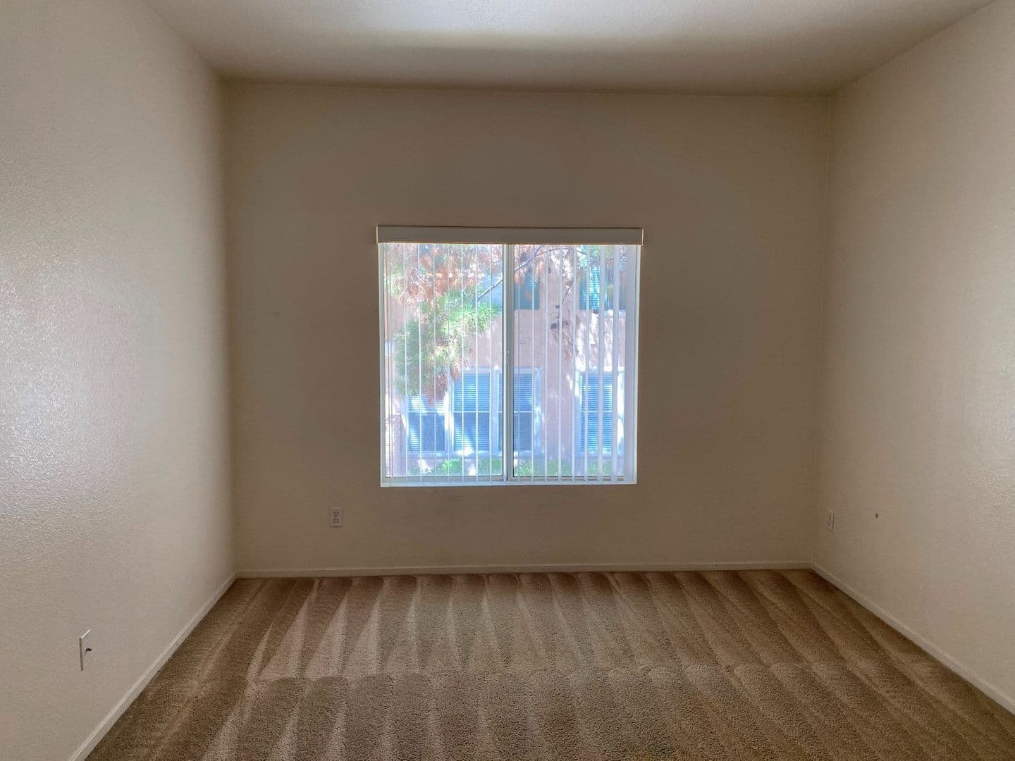 Henderson House: 251 S. Green Valley Pkwy #1012