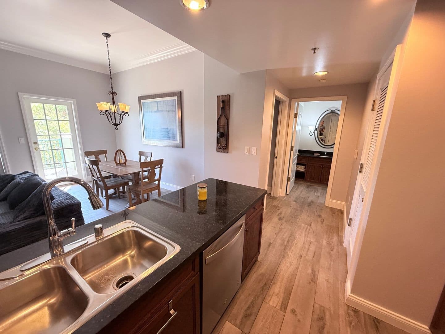 Henderson House: 30 Strada Di Villaggio