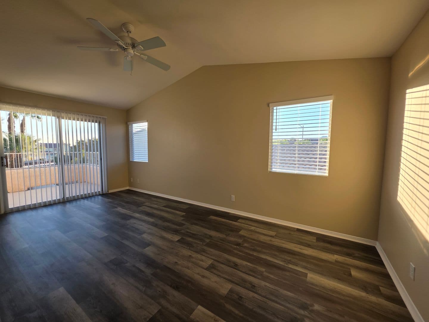 Las Vegas House: 748 Maccabe Ave