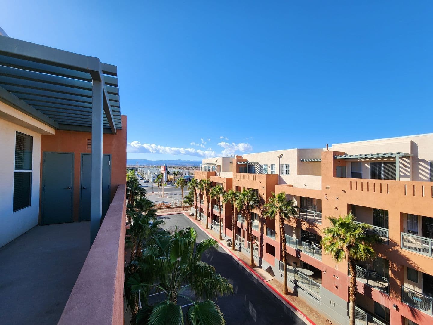 Las Vegas House: 35 E Agate Ave #507
