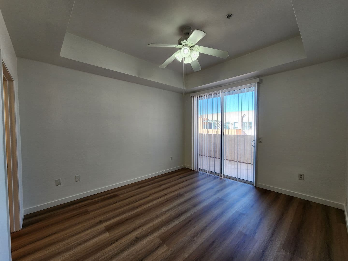 Las Vegas House: 35 E Agate Ave #507