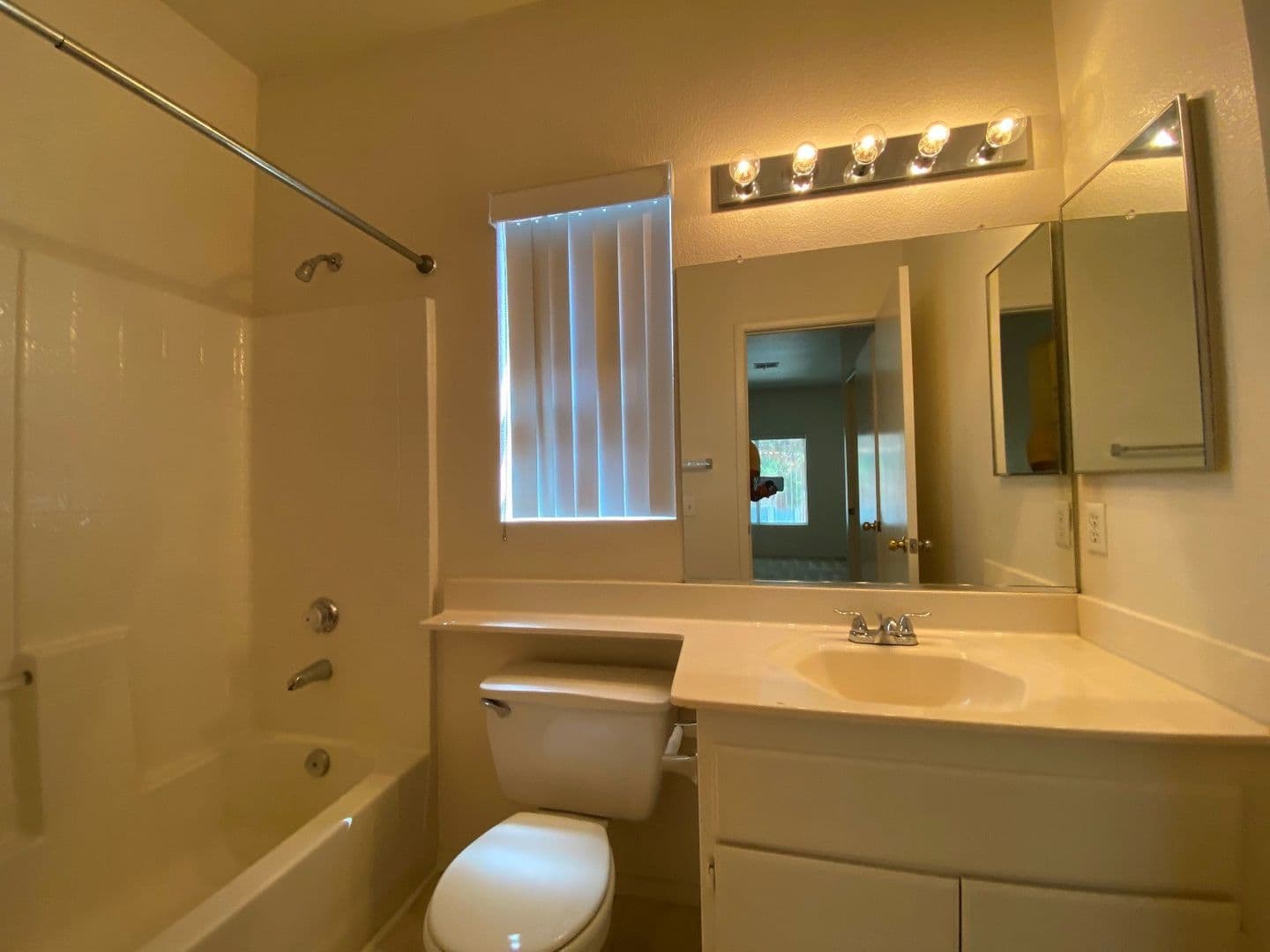 Henderson House: 251 S. Green Valley Pkwy #1012