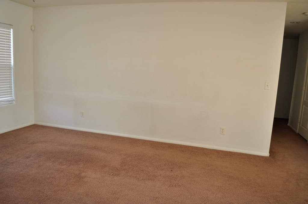 Henderson House: 452 Groft Way