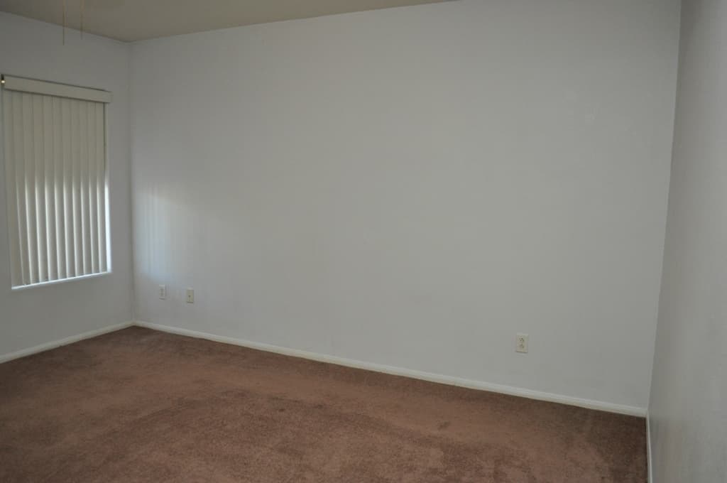 Henderson House: 452 Groft Way