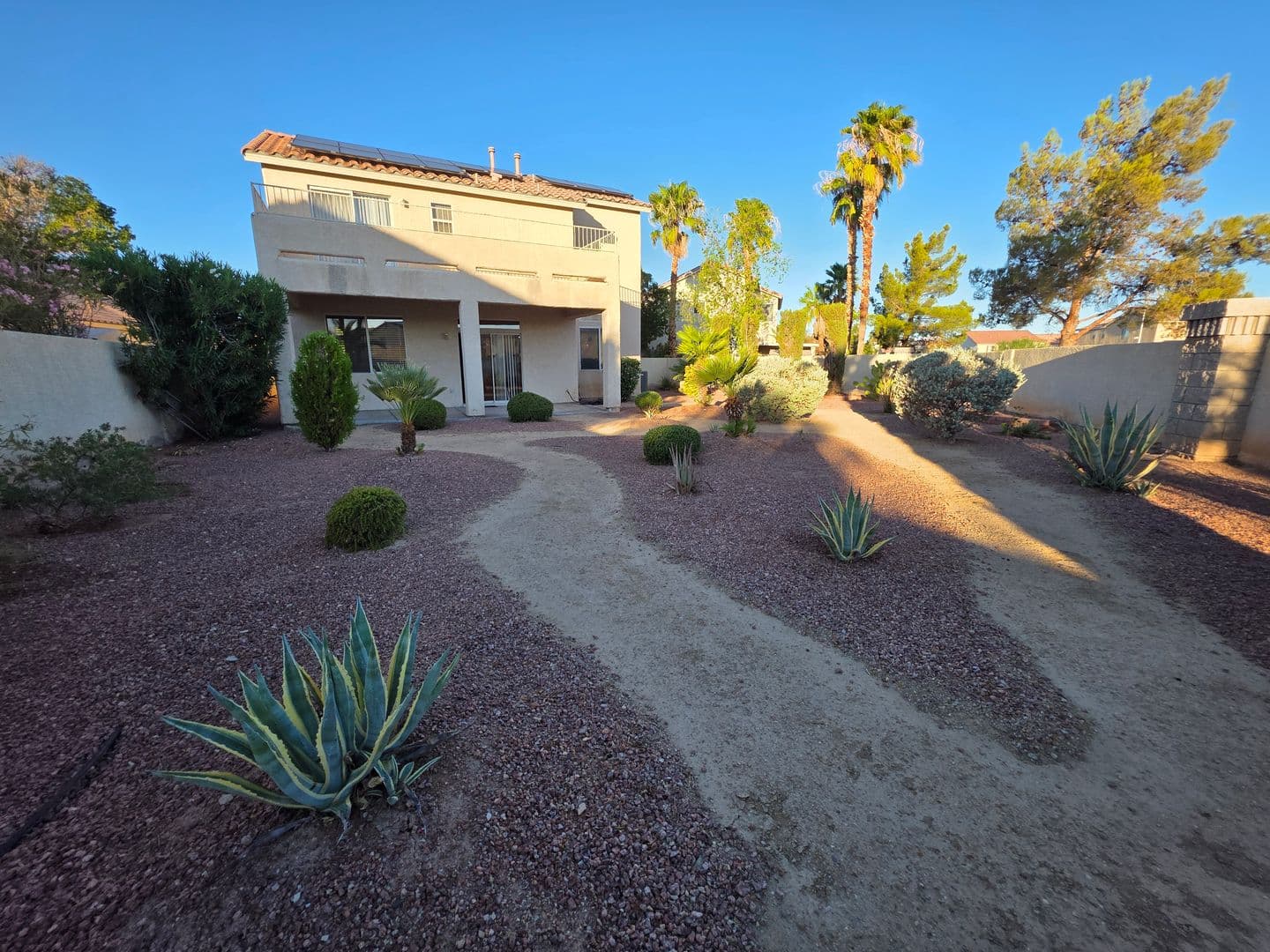 Las Vegas House: 748 Maccabe Ave
