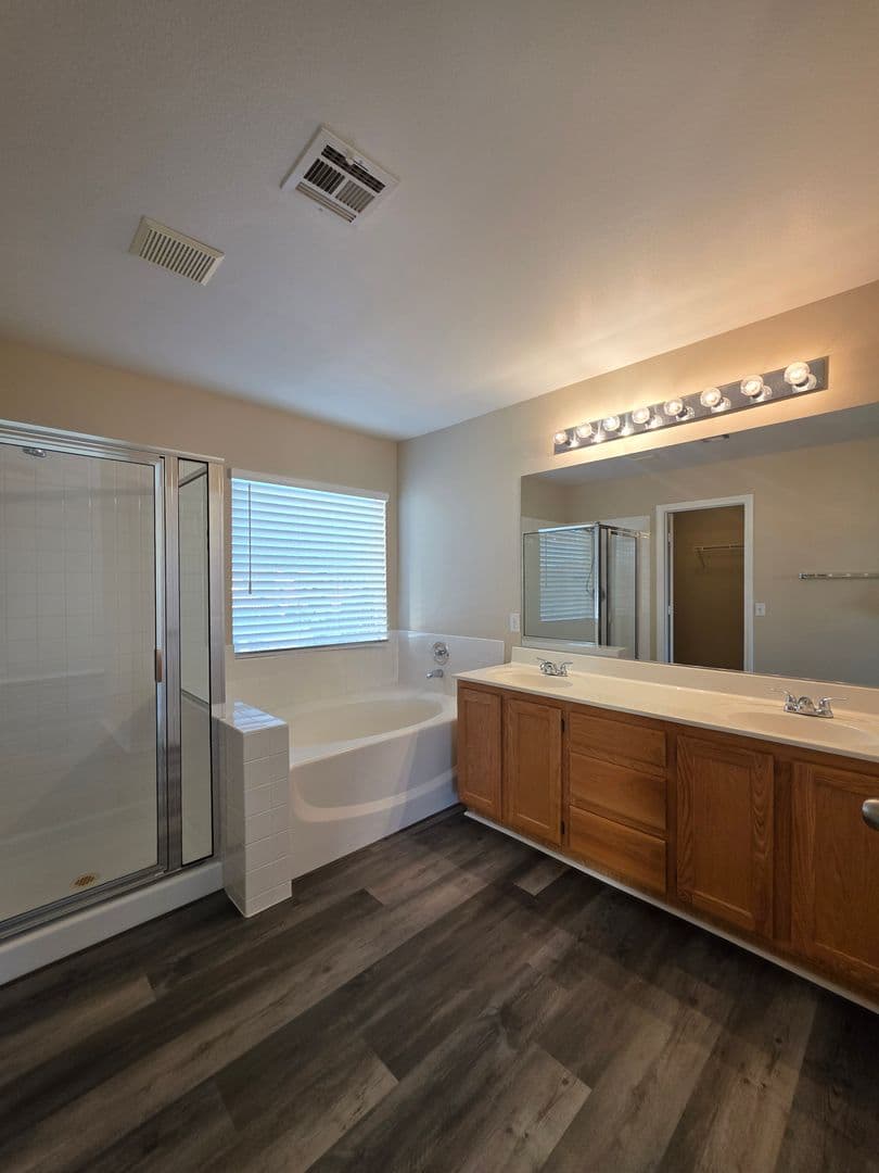 Las Vegas House: 748 Maccabe Ave