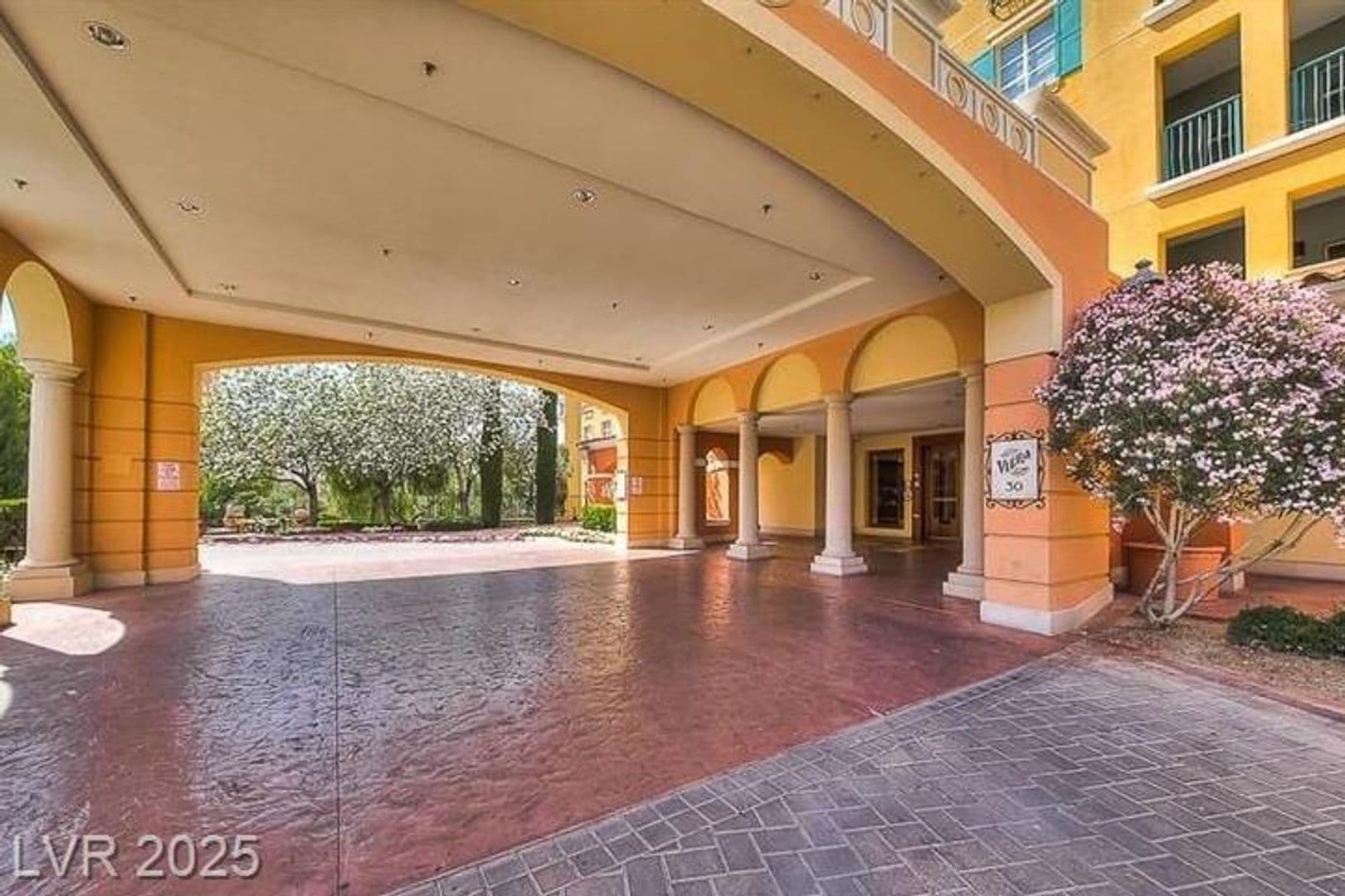 Henderson House: 30 Strada Di Villaggio
