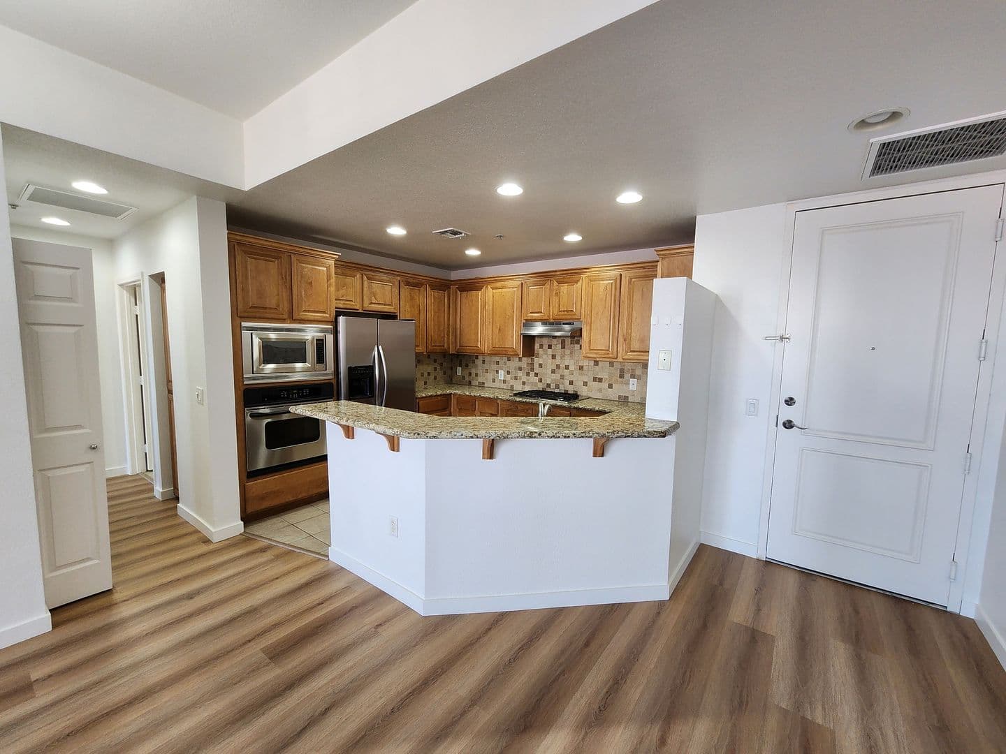 Las Vegas House: 35 E Agate Ave #507