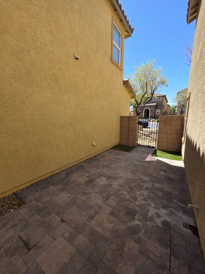 Las Vegas House: 9920 Turquoise Glass Ct