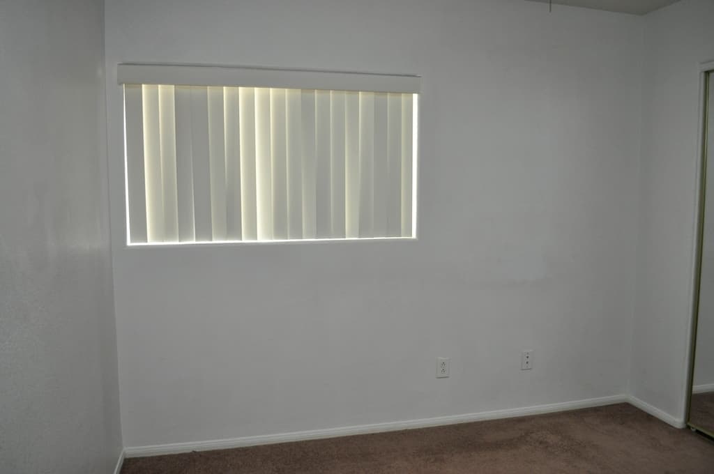 Henderson House: 452 Groft Way