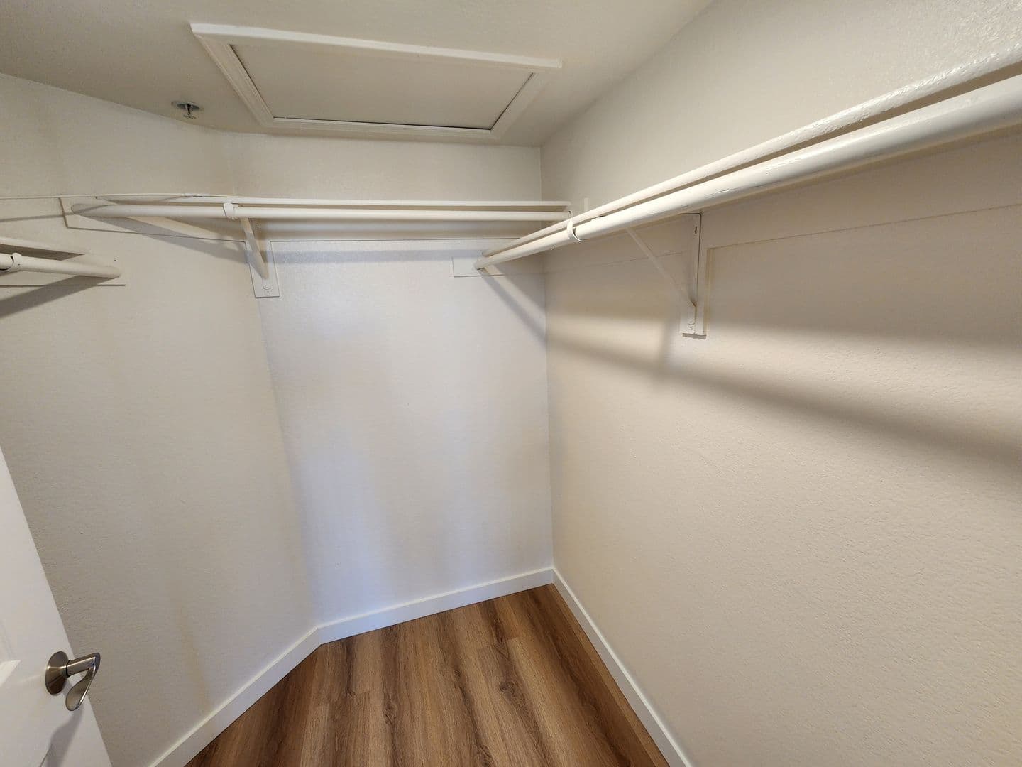 Las Vegas House: 35 E Agate Ave #507