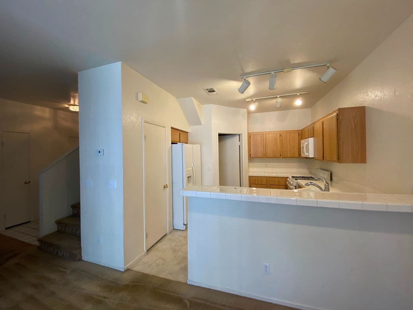 Henderson House: 251 S. Green Valley Pkwy #1012