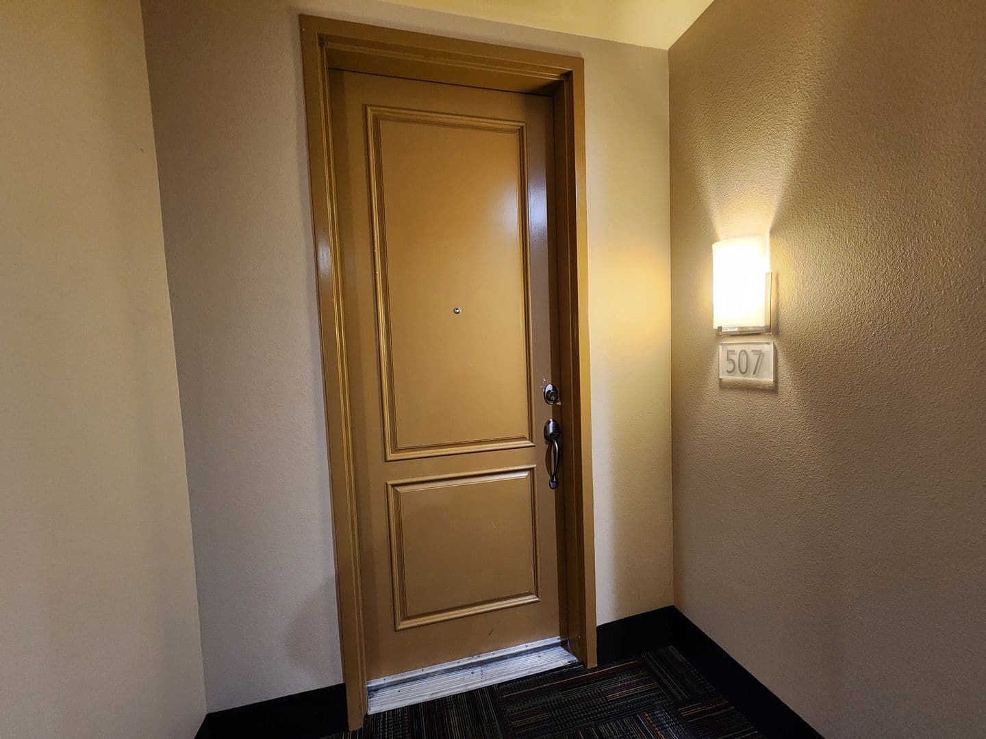 Las Vegas House: 35 E Agate Ave #507