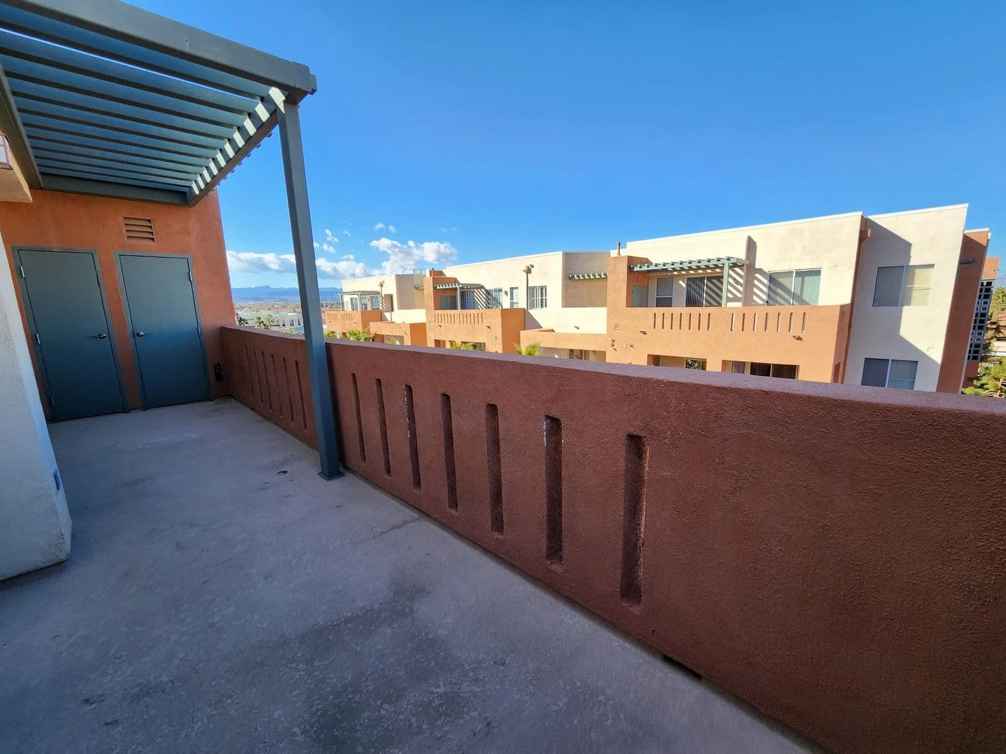 Las Vegas House: 35 E Agate Ave #507