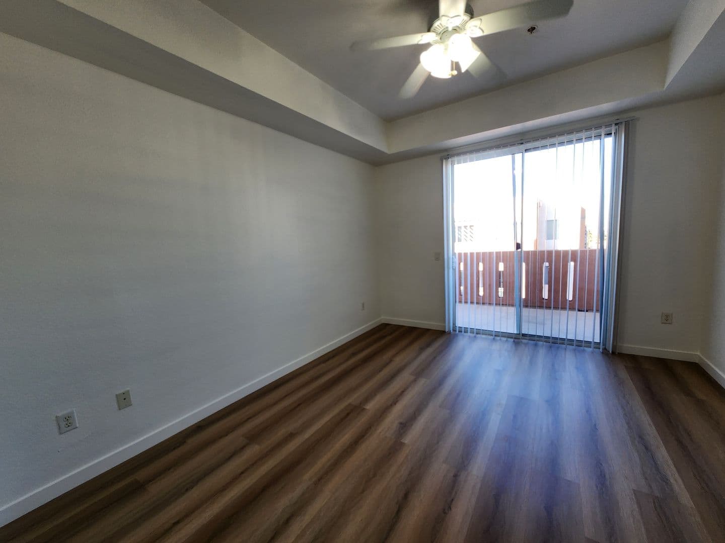 Las Vegas House: 35 E Agate Ave #507