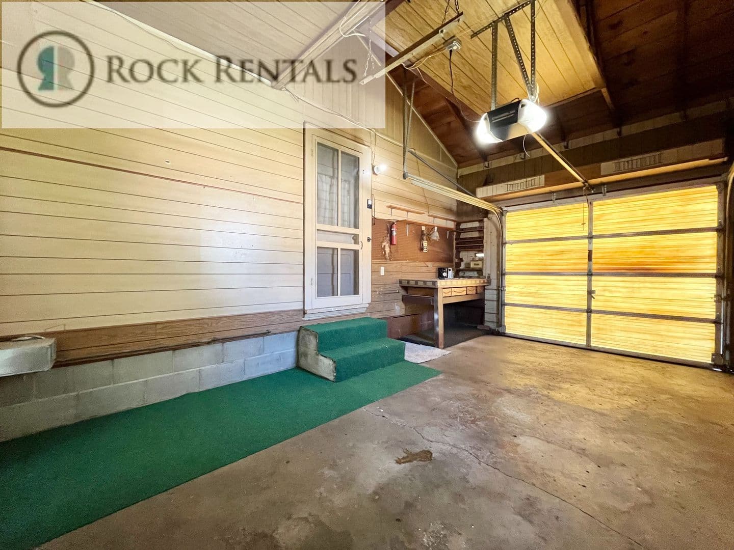 Hutchinson House: 705 W 18th