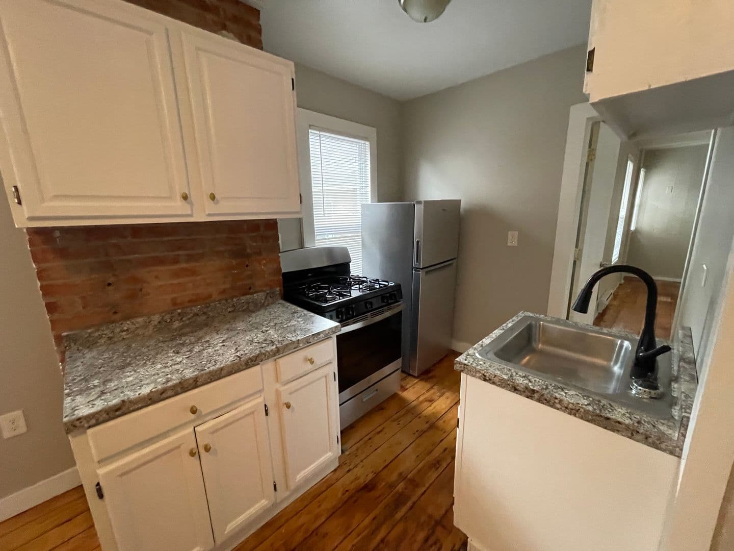 Rochester Apartment: 123 Griffith St