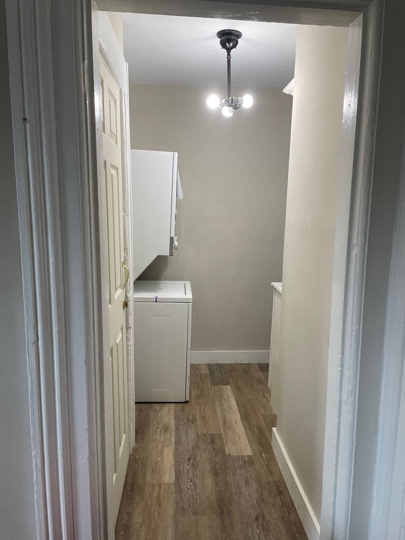 Rochester Apartment: 58-60 Woodlawn St