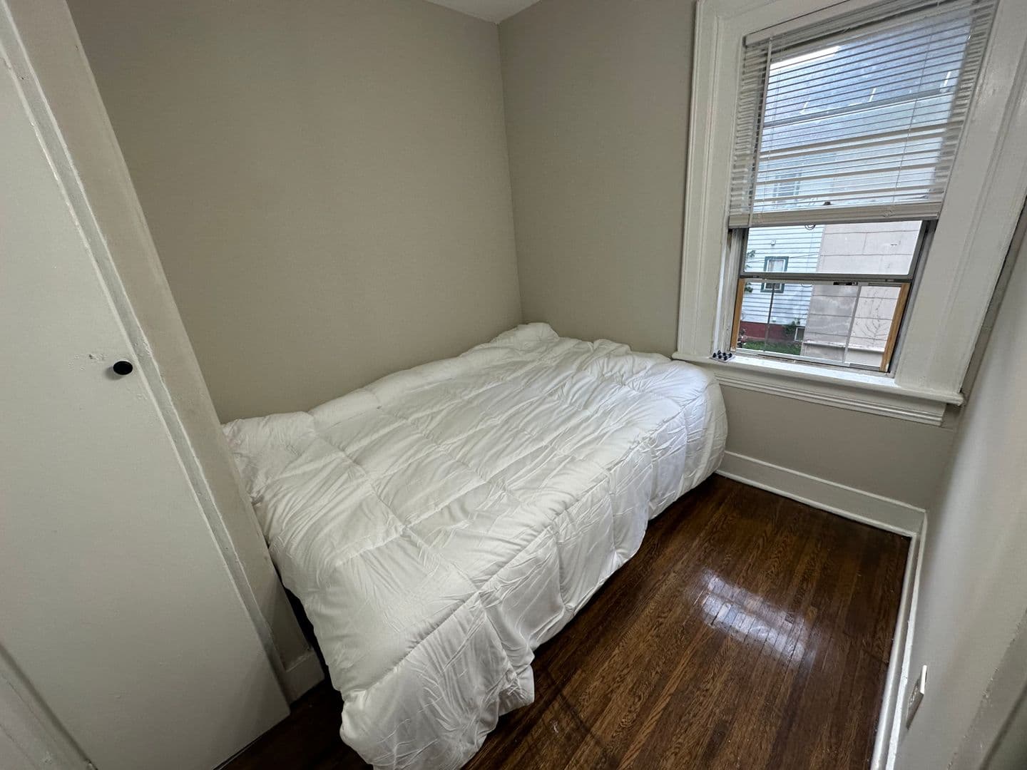 Rochester Apartment: 58-60 Woodlawn St