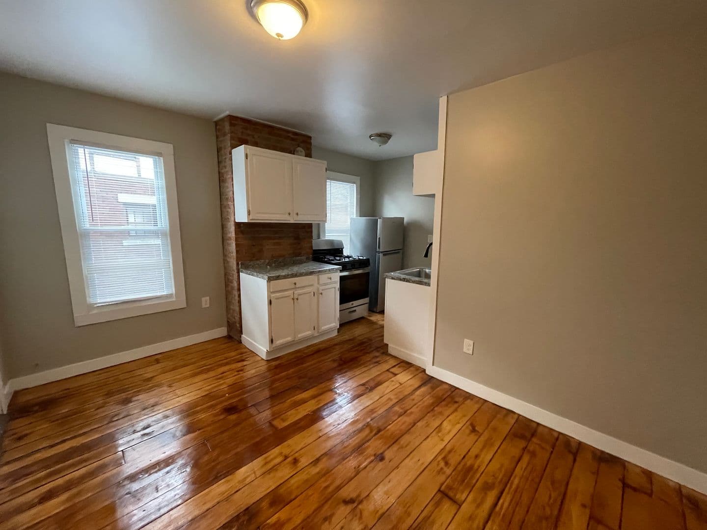 Rochester Apartment: 123 Griffith St
