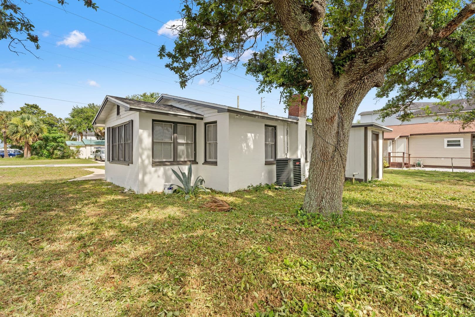 Jacksonville Beach House: 1002 1st ave S