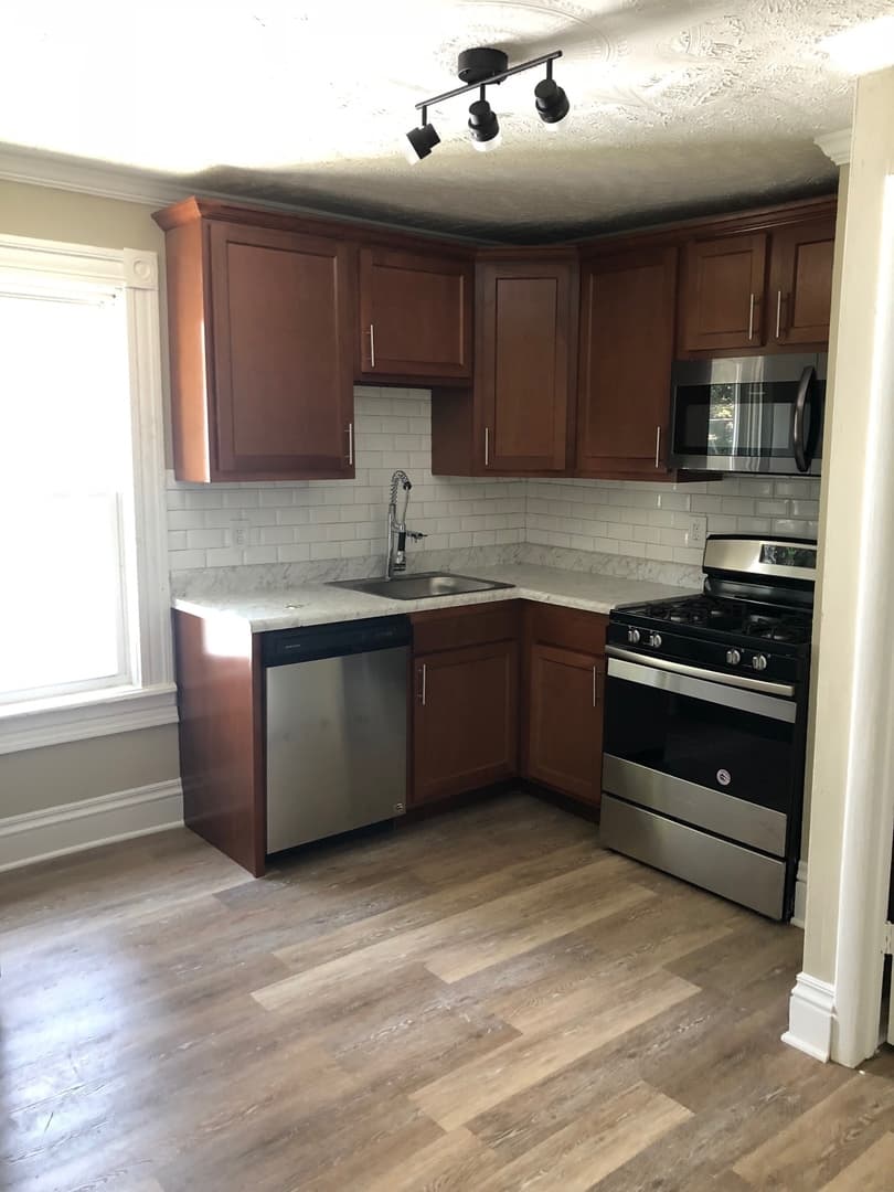 Rochester Apartment: 59 Edmonds St