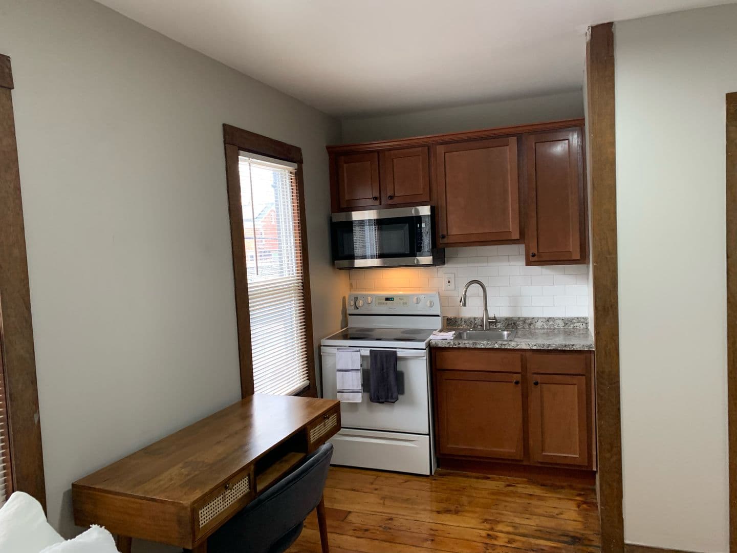 Rochester Apartment: 123 Griffith St