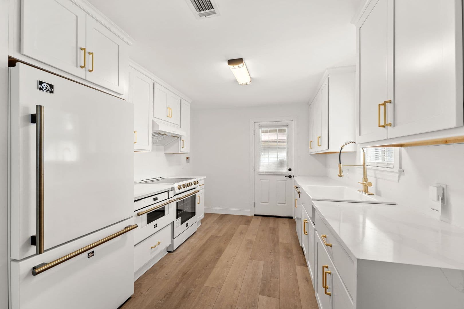 Jacksonville Beach House: 1002 1st ave S