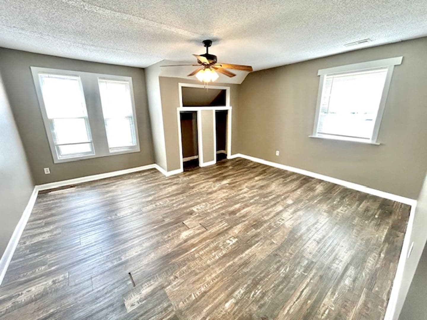 Huntsville House: 3514 Triana Blvd