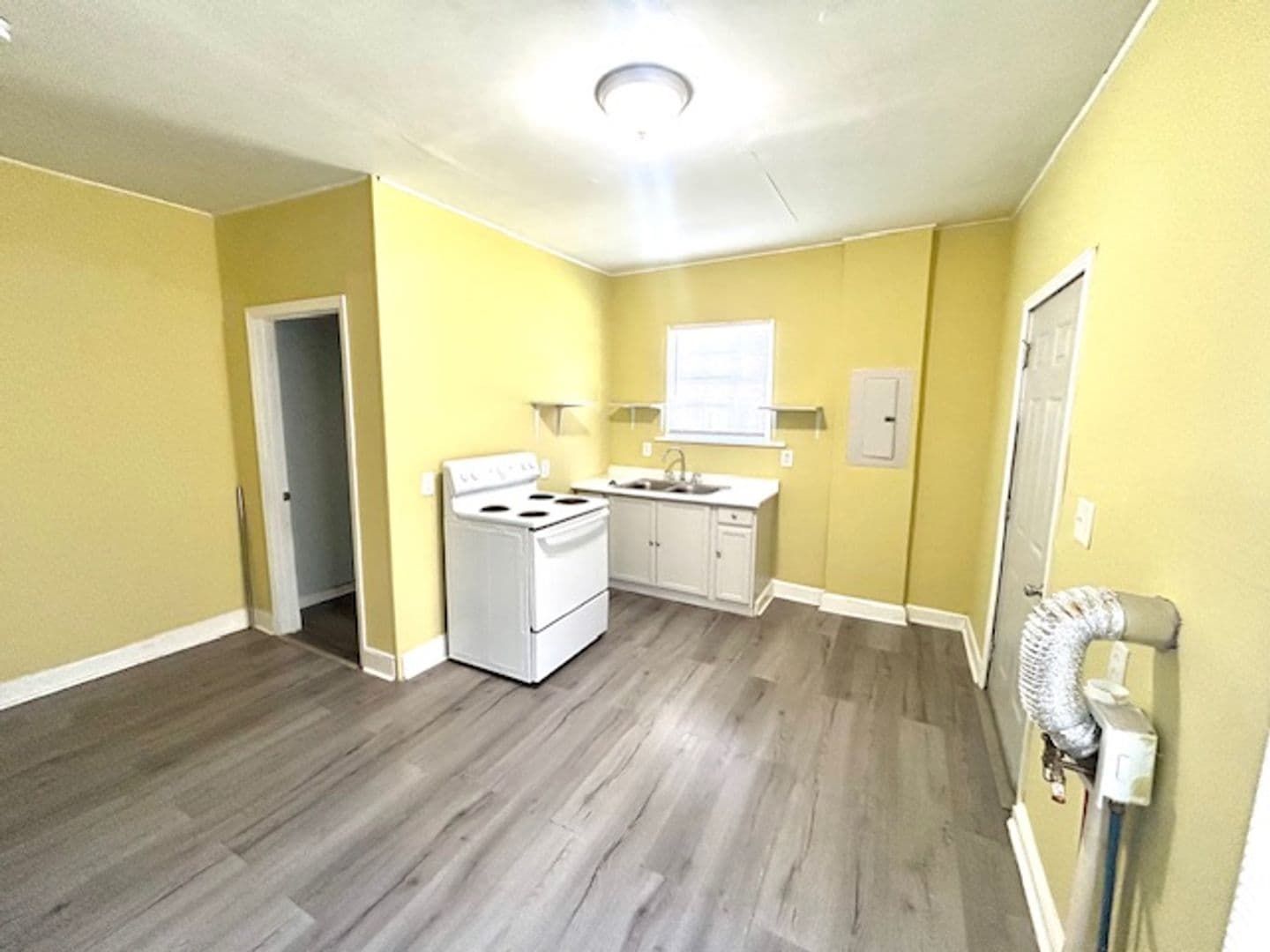 Huntsville House: 3612 Fairview St