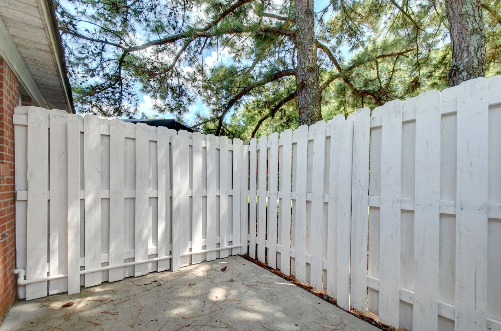 Madison Apartment: 126 Railroad Ridge Road