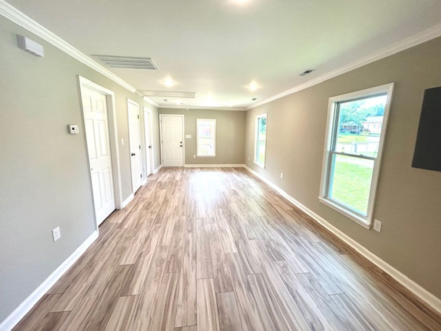 Huntsville House: 2911 Meridian St N
