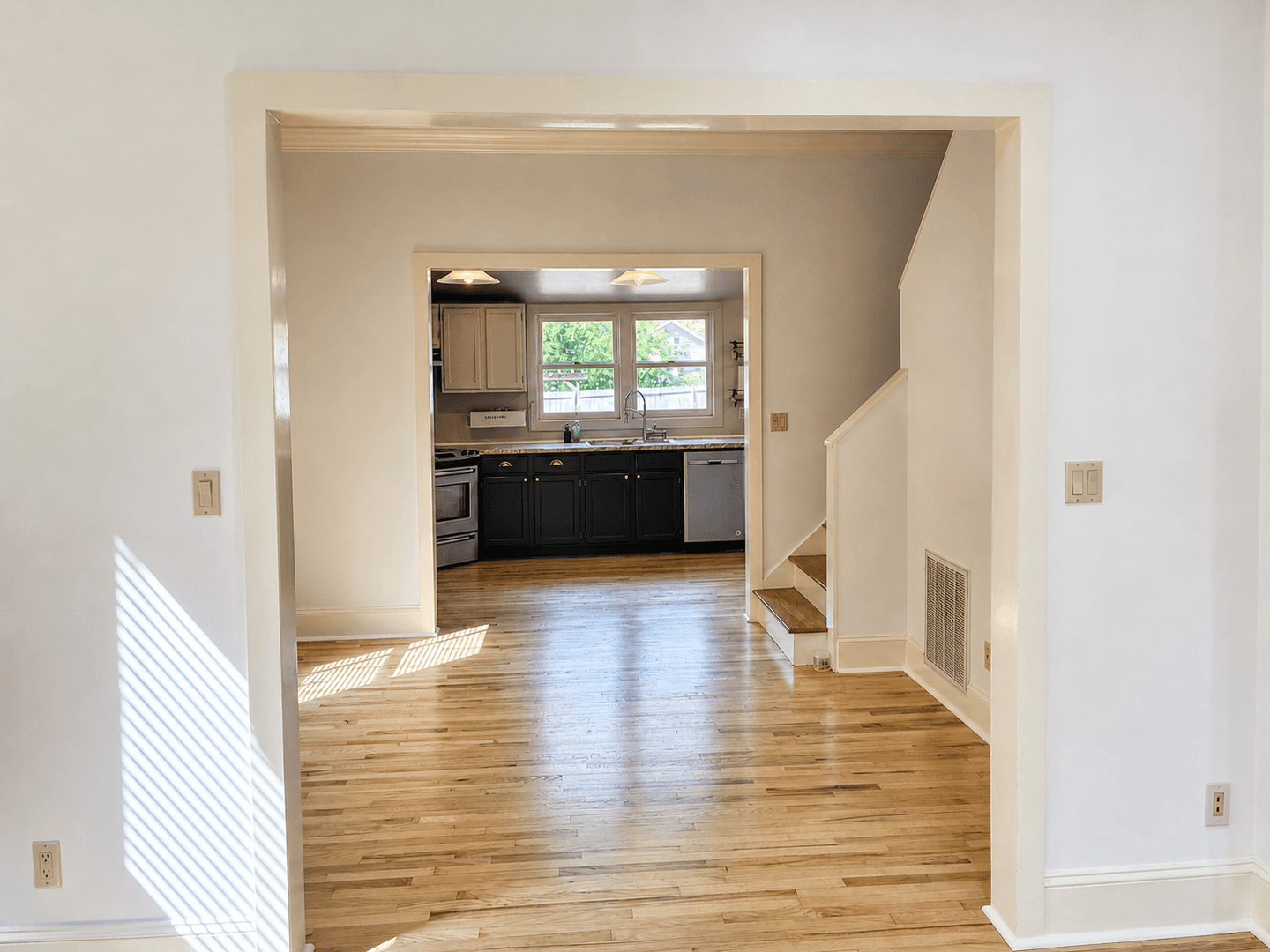 Huntsville House: 801 Stevens Ave NE