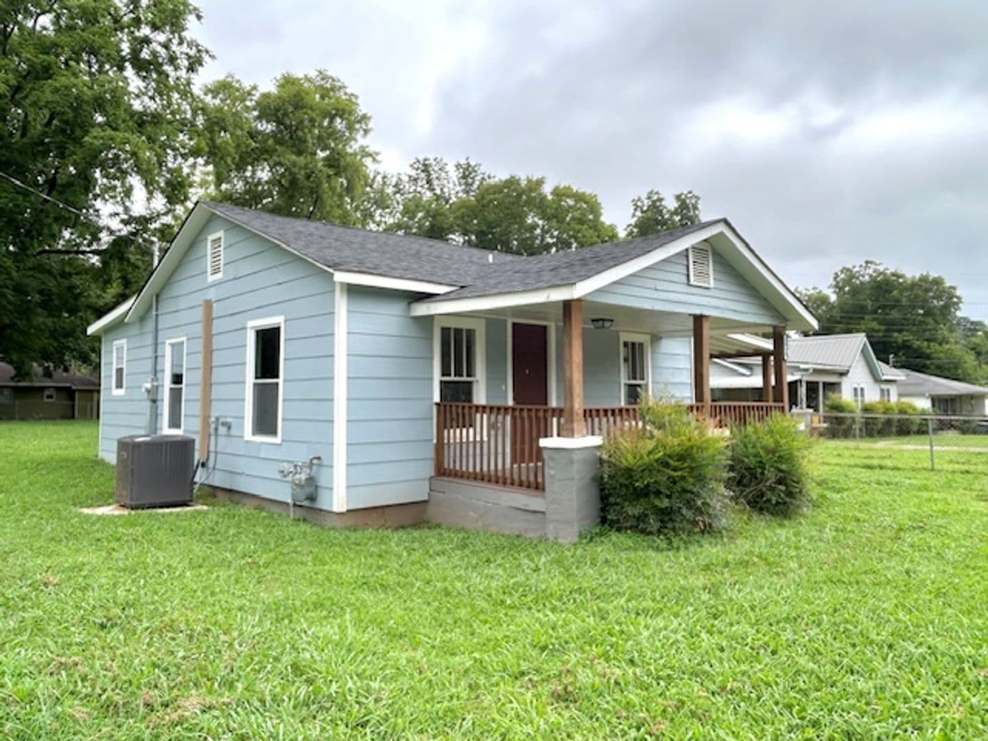 Huntsville House: 2911 Meridian St N