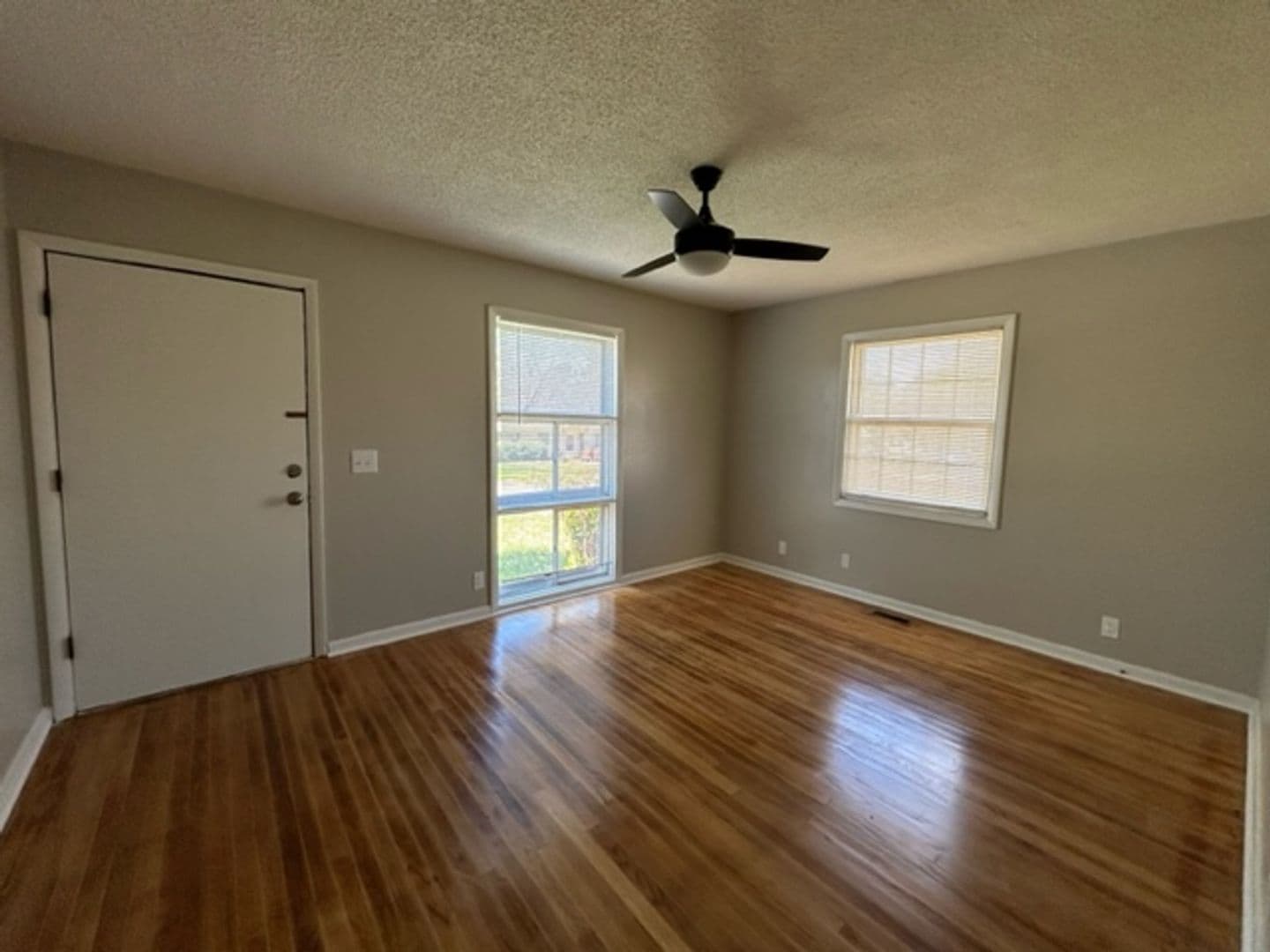 Huntsville House: 613 Royal Oak Dr NW