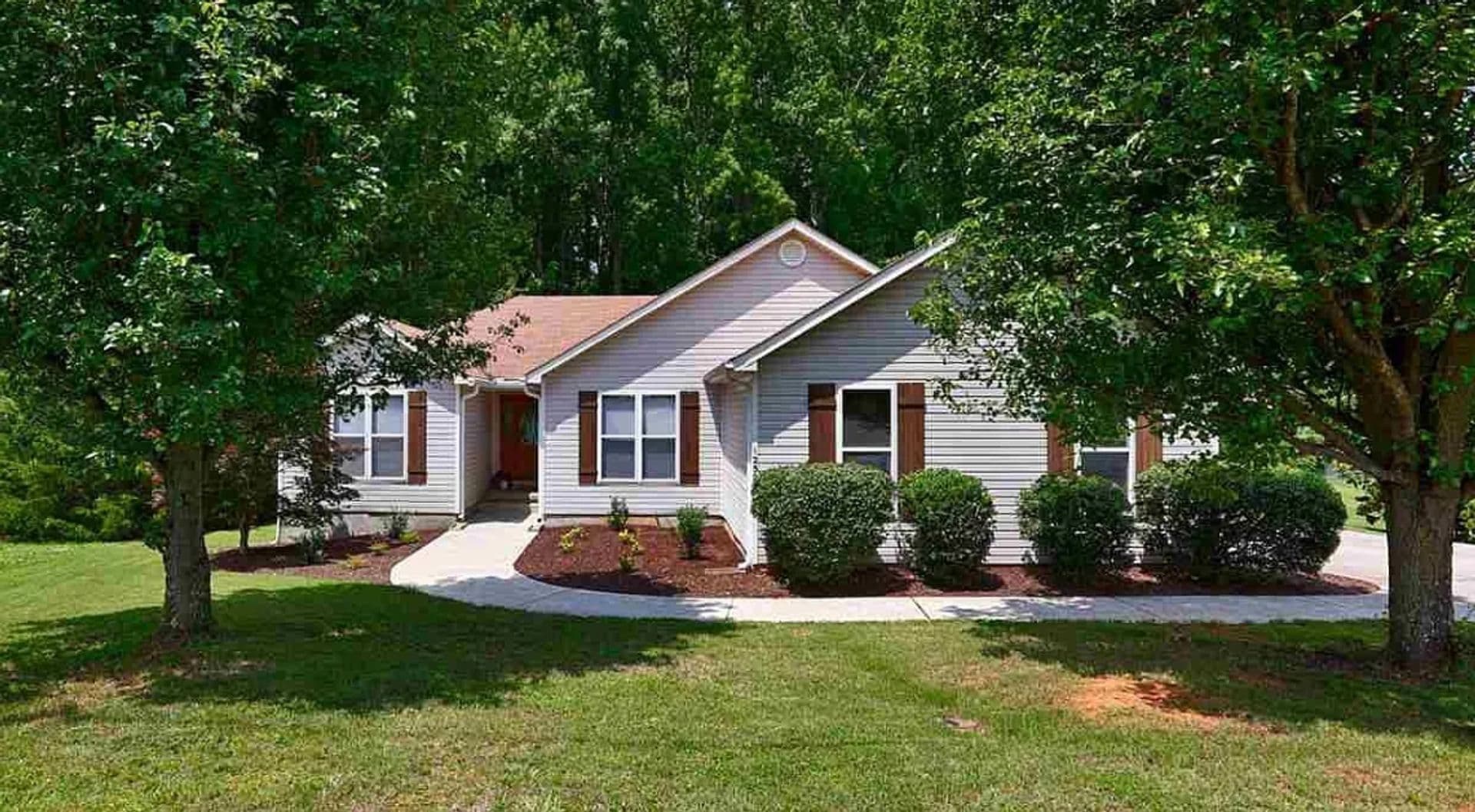 Madison House: 12594 Hutchins Circle