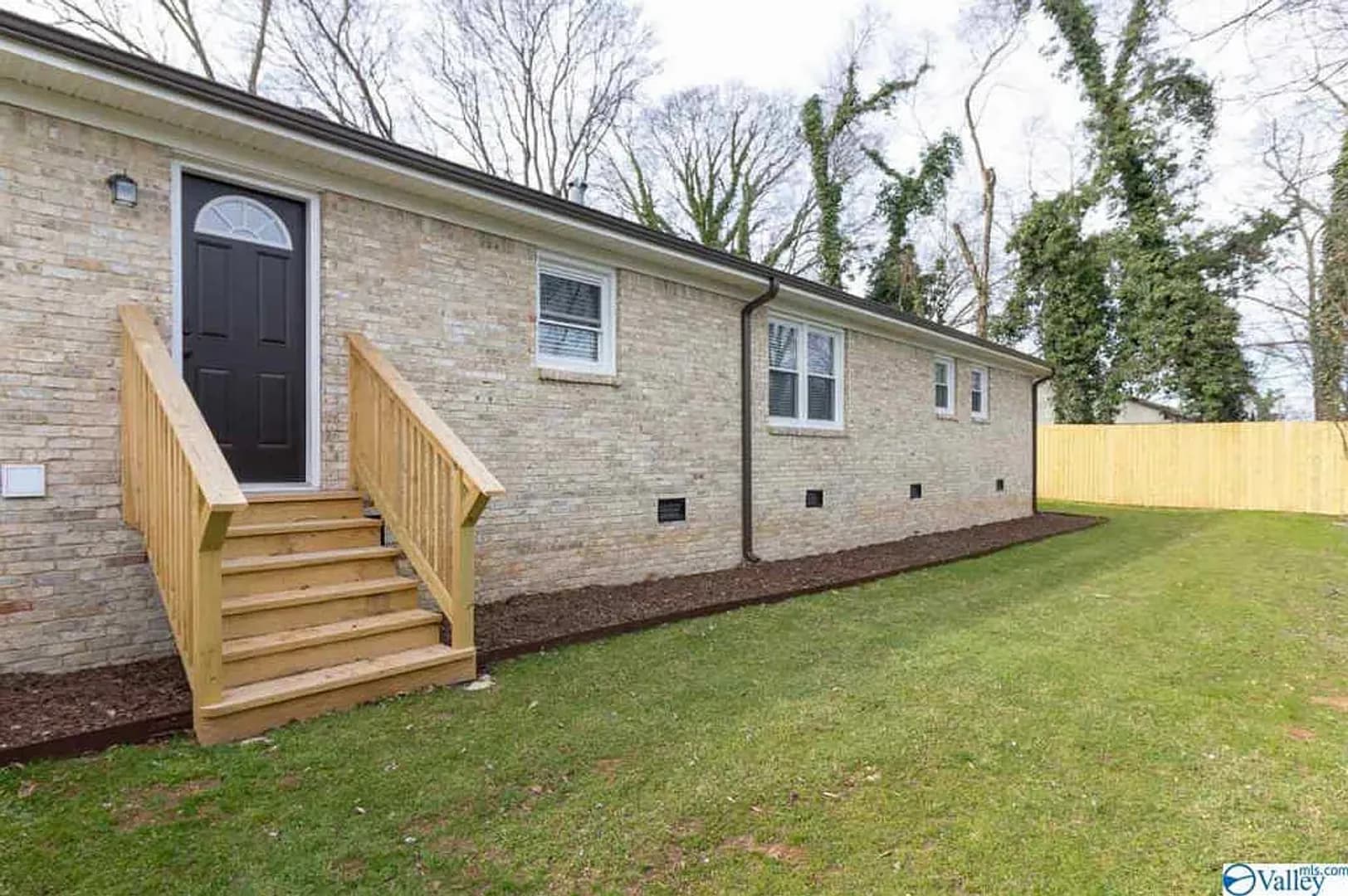 Huntsville House: 2904 6th Ave SW