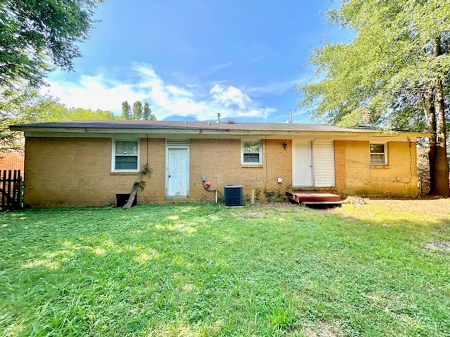 Huntsville House: 3004 Belafonte Ave NW